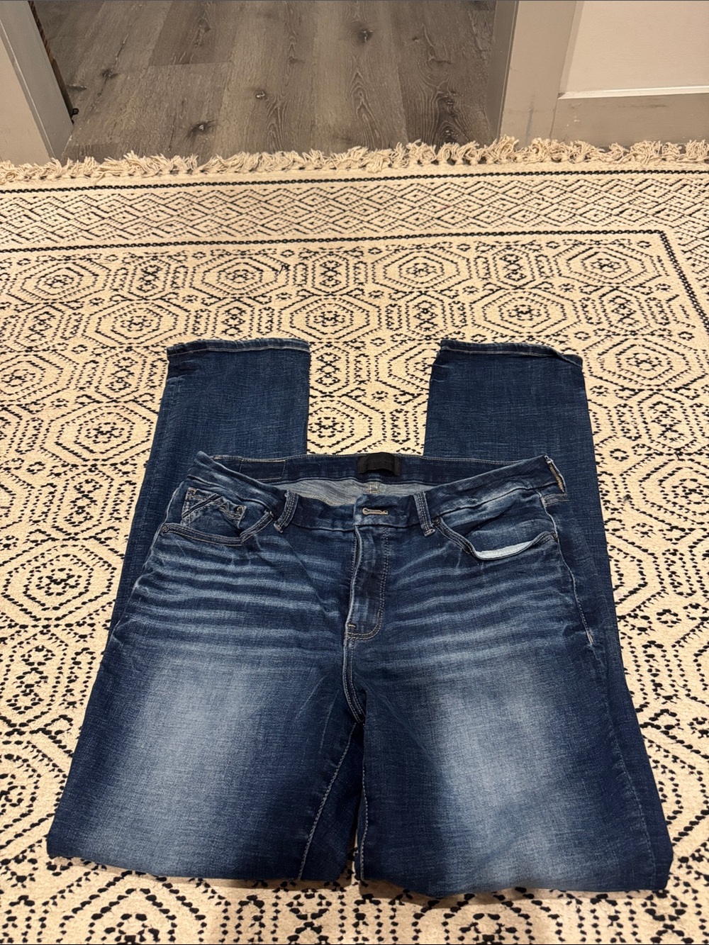 Buckle Black Classic Women's Dark Blue Stretch Jeans